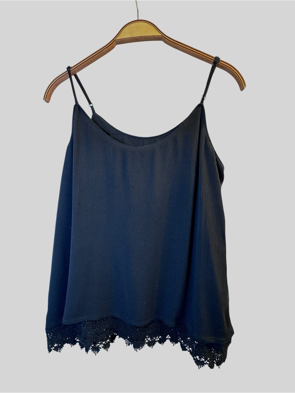 Women’s Black Lace Hem Camisole Tank Top Adjustable Straps Size M